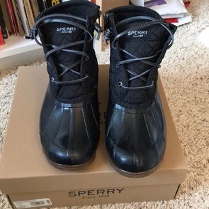 NWOT Sperry Syren Gulf Quilted Black Duck Boot